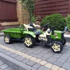 Traktorek na akumulator z przyczepką