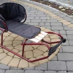 sanki z oparciem i materacykiem