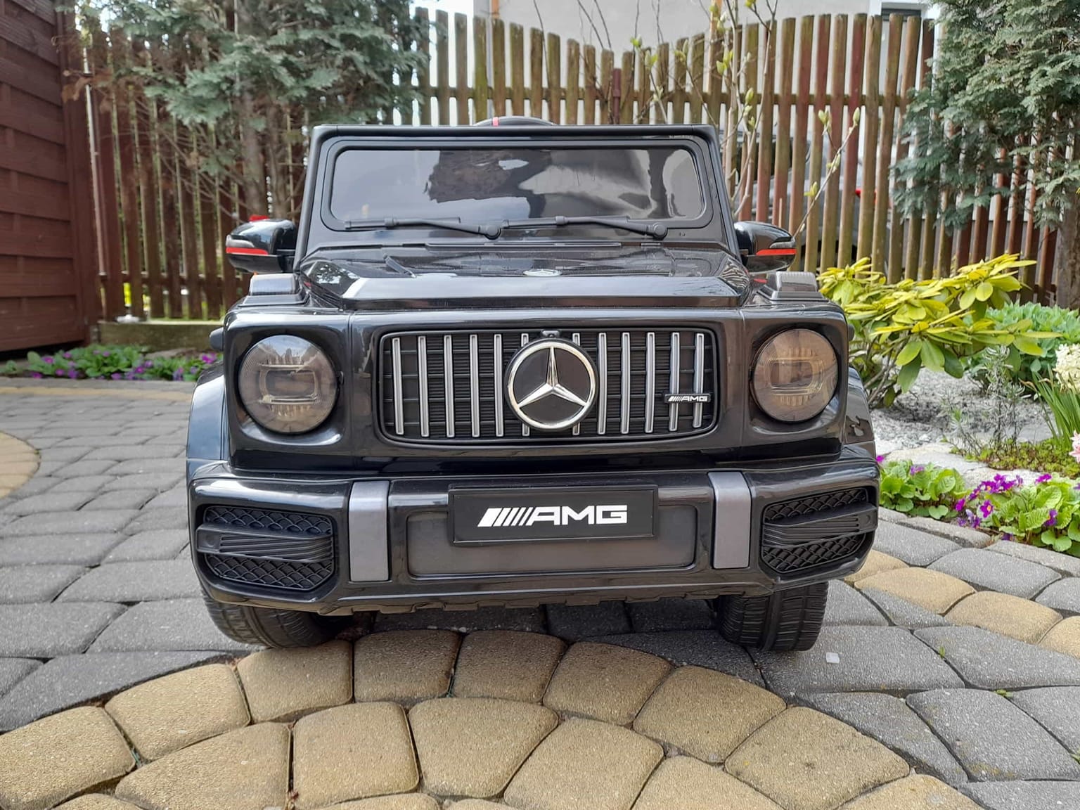 Mercedes na akumulator