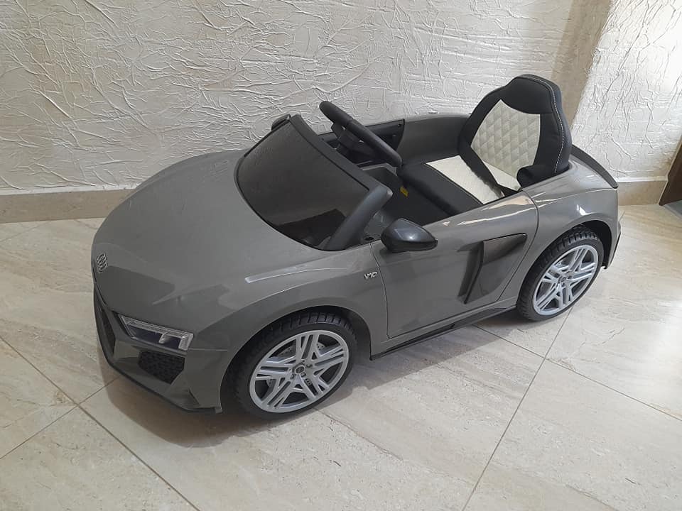 Samochód na akumulator audi r8 sport