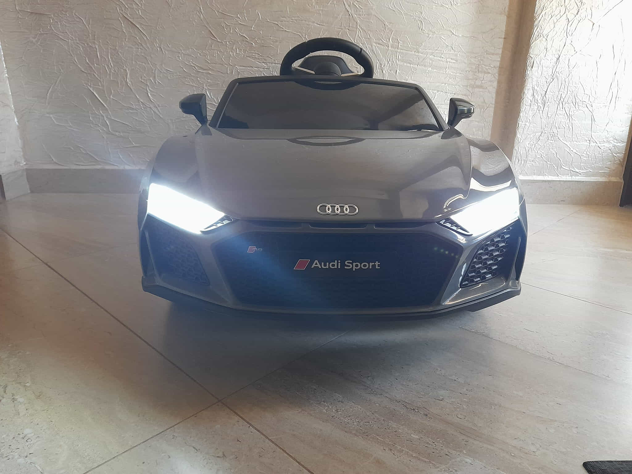 Samochód na akumulator audi r8 sport