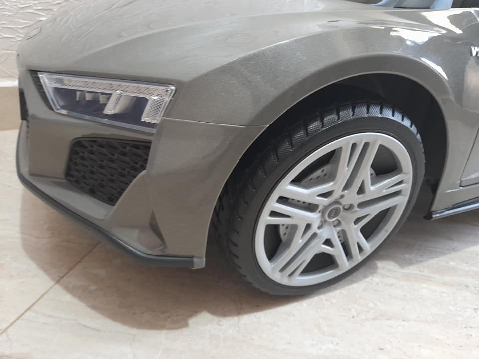 Samochód na akumulator audi r8 sport