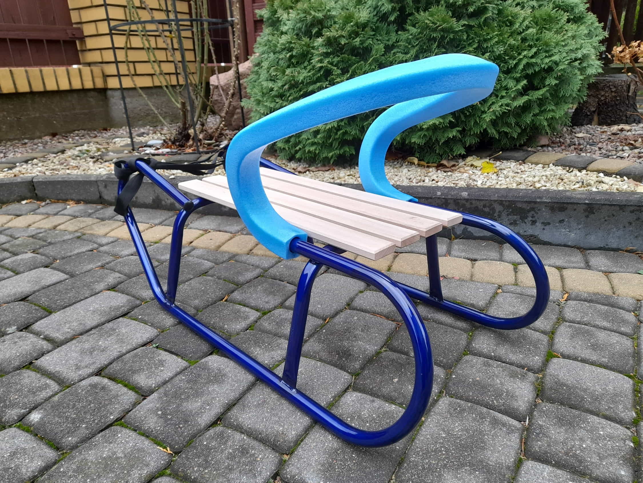 Sanki metalowe z miękkim oparciem SOFT Blue - obrazek 2