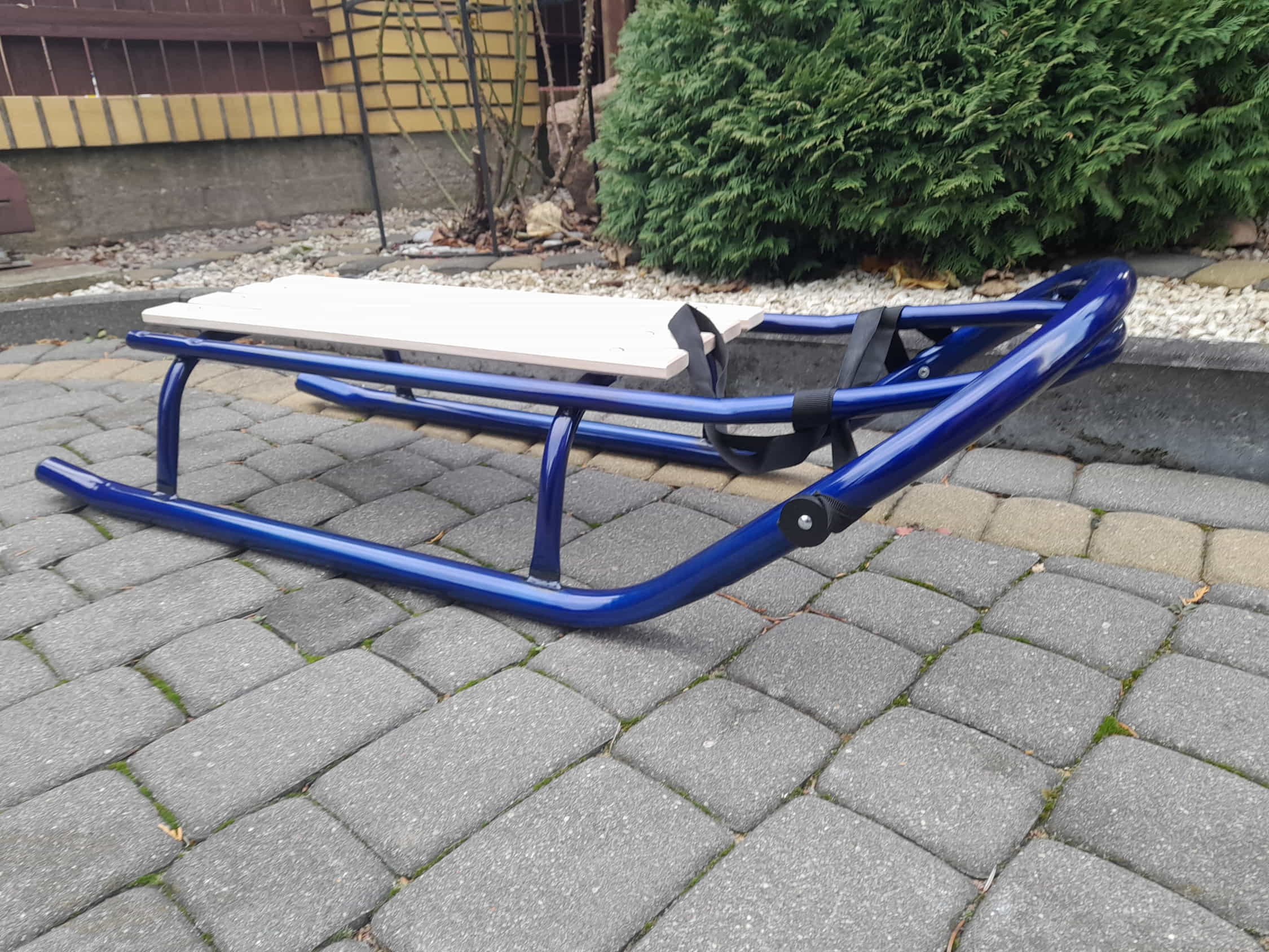 Sanki metalowe z wysokim oparciem Yeti. - obrazek 4