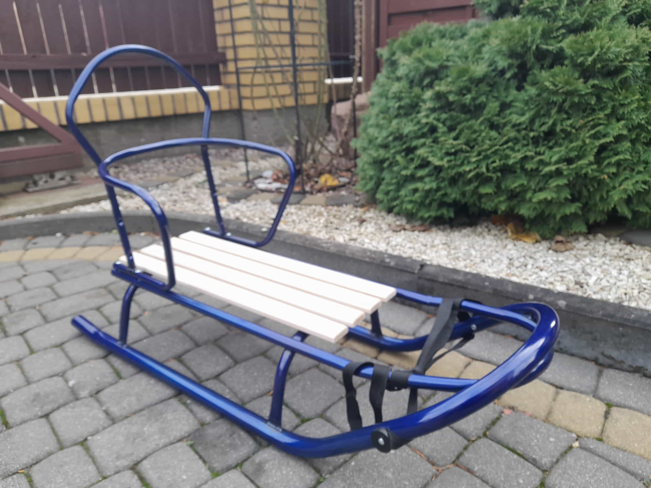 Sanki metalowe z oparciem do 150 kg