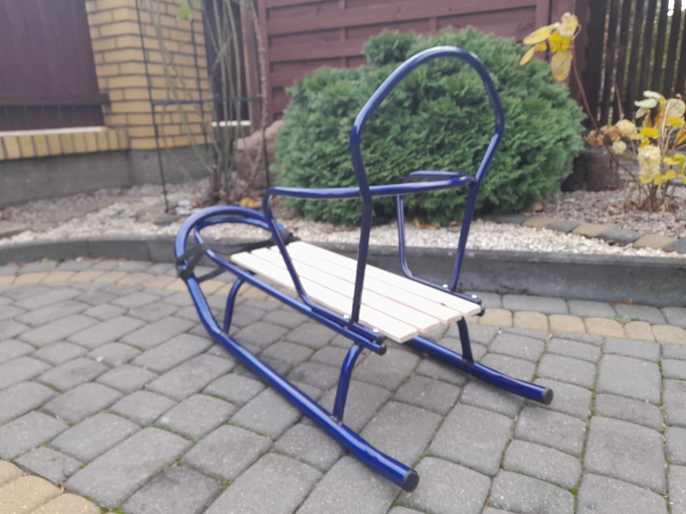 Sanki metalowe z wysokim oparciem Yeti. - obrazek 3