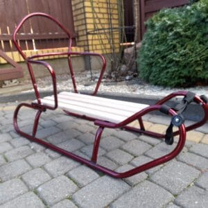 Sanki metalowe z wysokim oparciem