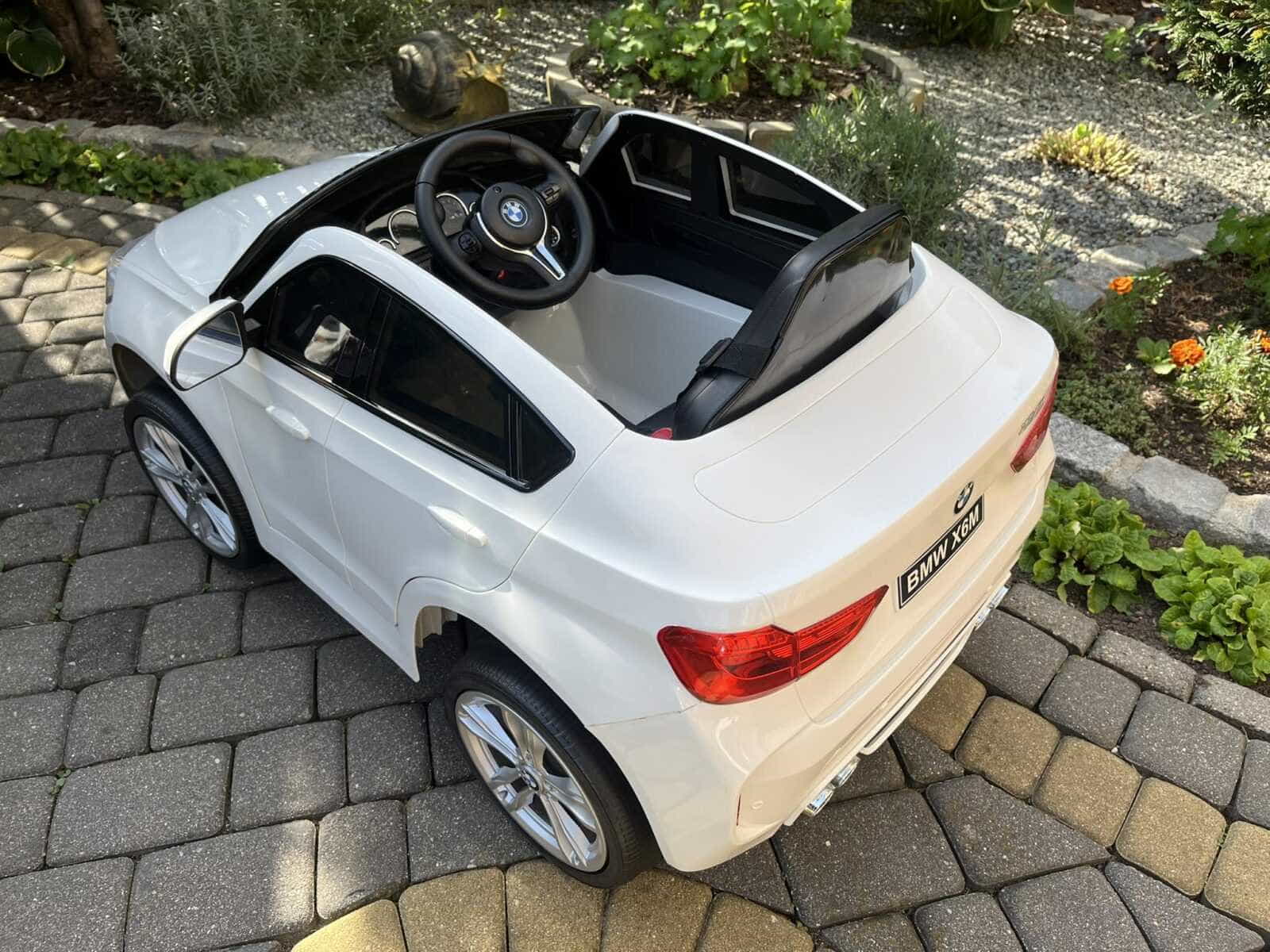 Samochód na akumulator BMW X6 M LIFT - obrazek 6